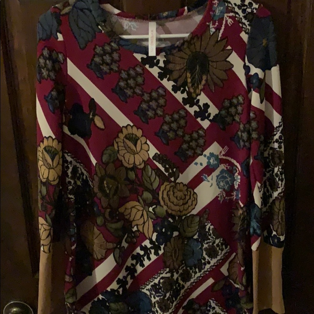 Womens Small Long Sleeve Sweater (New)